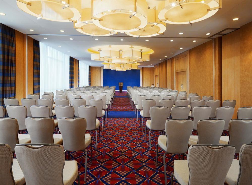 Sheraton Poznan Hotel Luaran gambar Meeting room