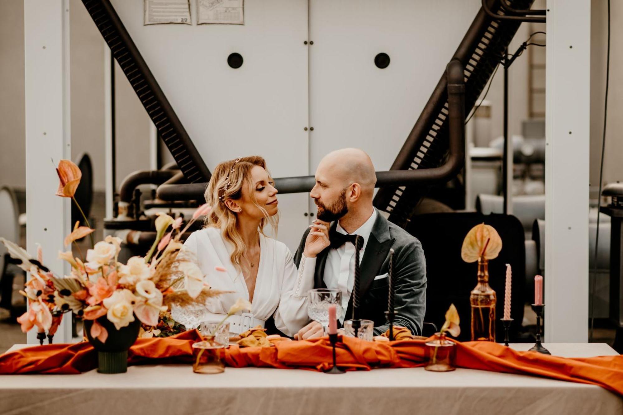 Sheraton Poznan Hotel Luaran gambar Wedding couple