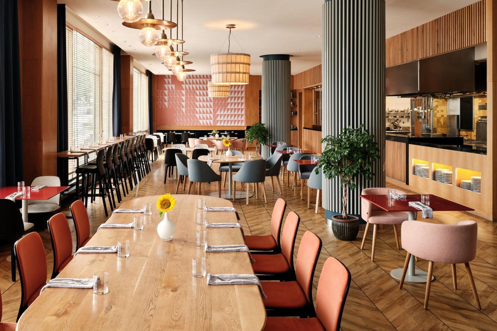 Sheraton Poznan Hotel Luaran gambar Restaurant