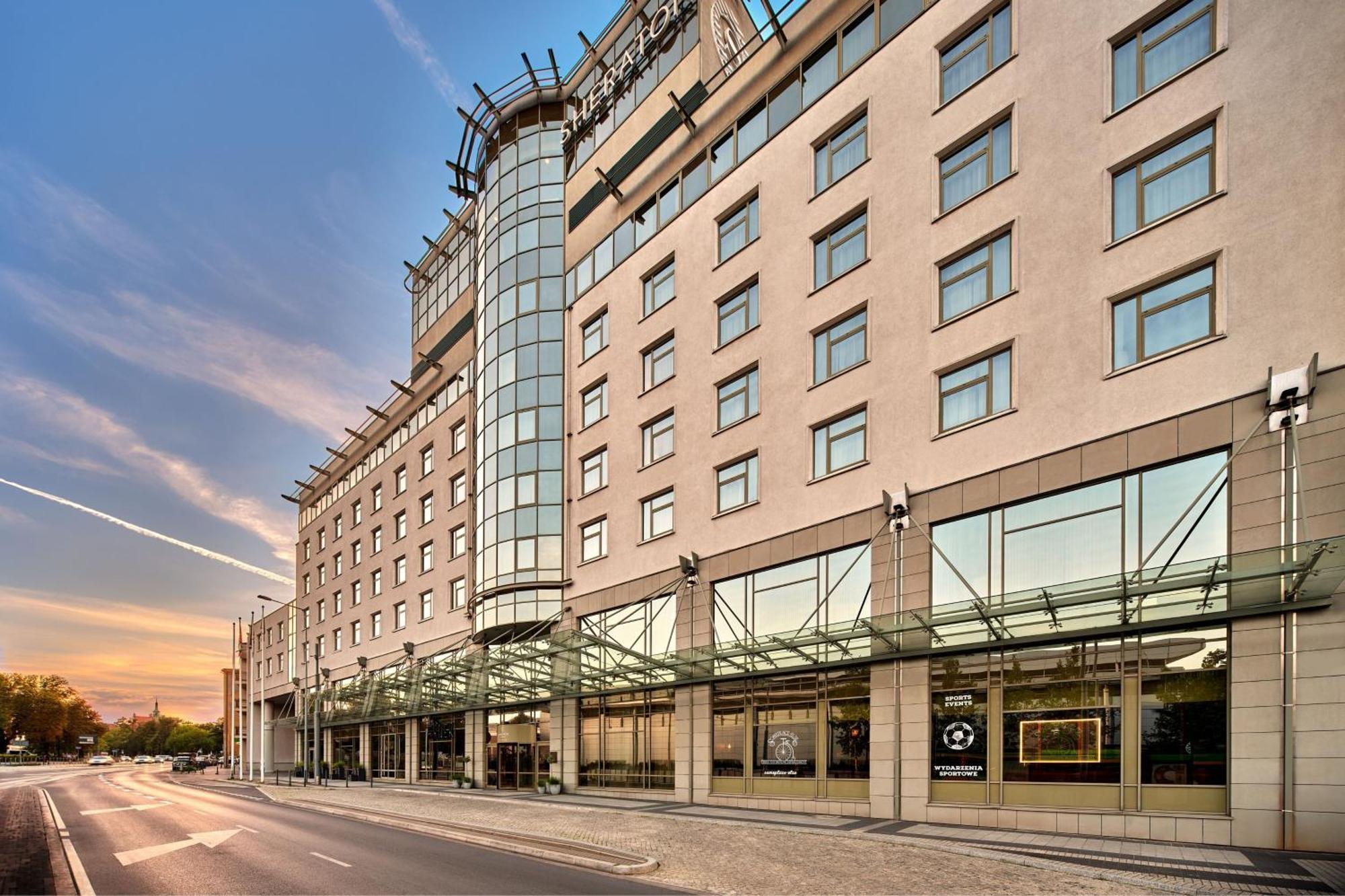 Sheraton Poznan Hotel Luaran gambar The Westin Palace, Brussels